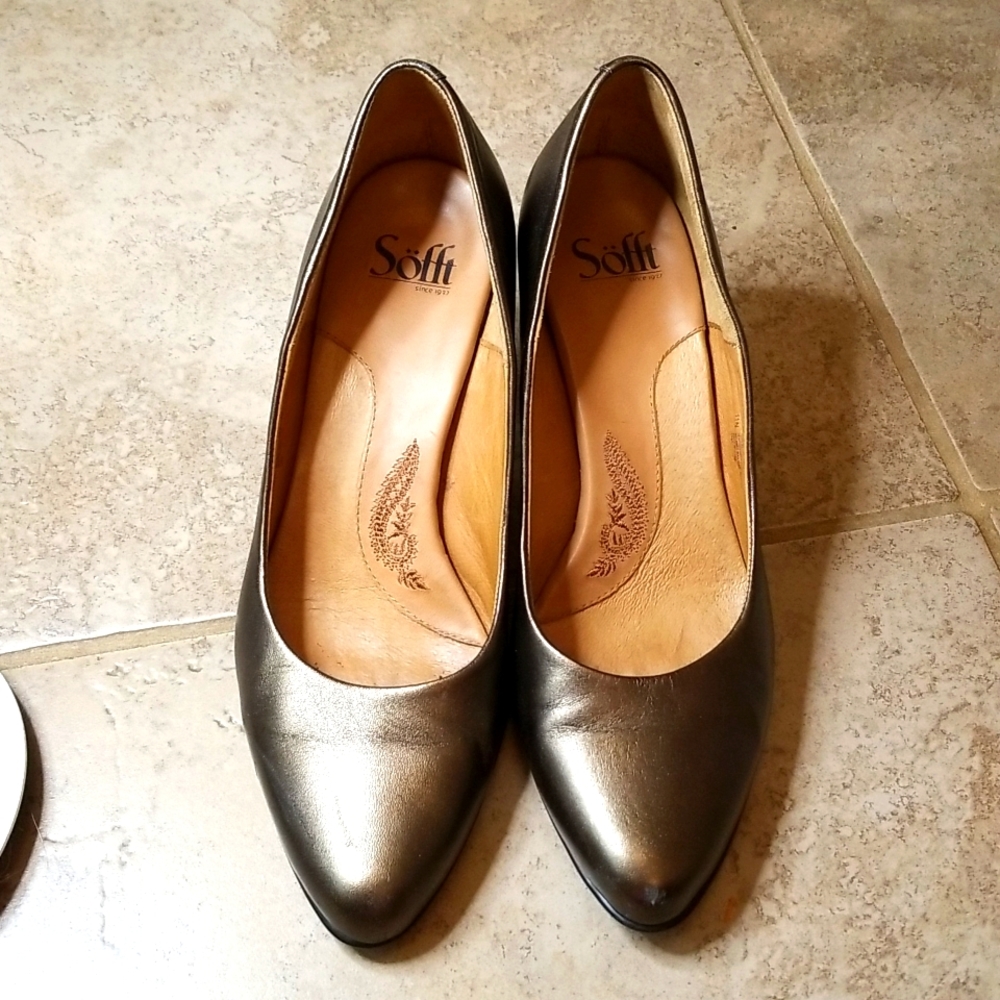 Sofft cushioned heels / pumps